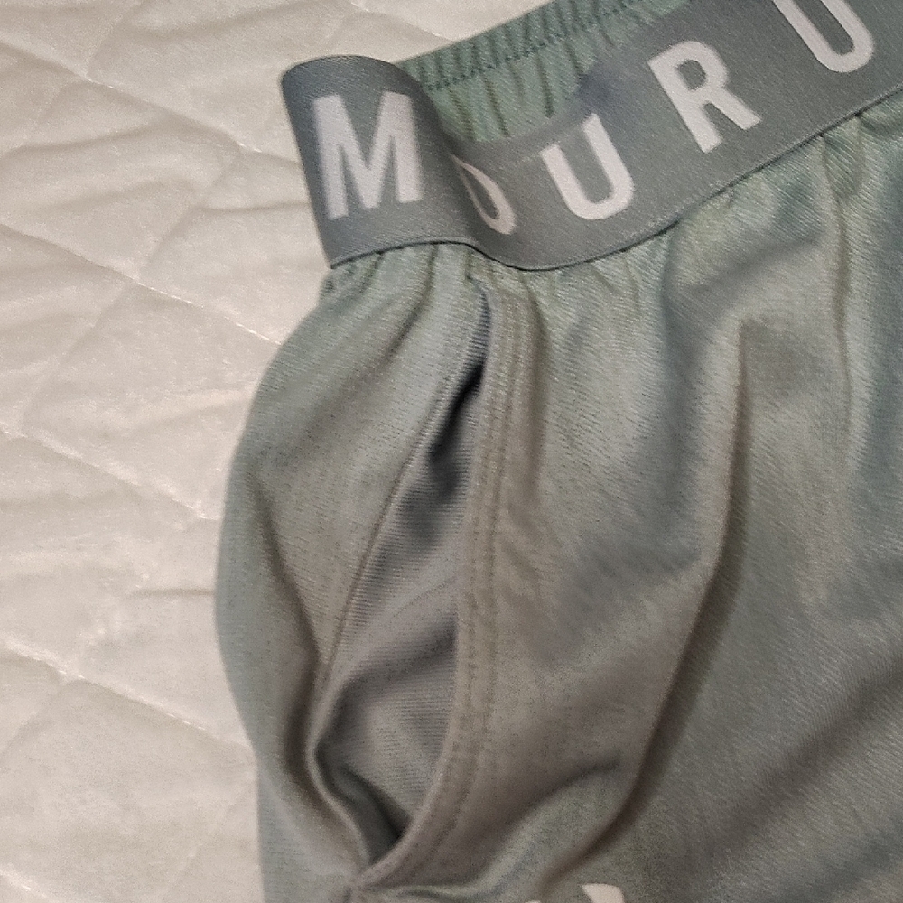 Under Armour Women's Gray Athletic Shorts Size XS - Picture 5 of 12